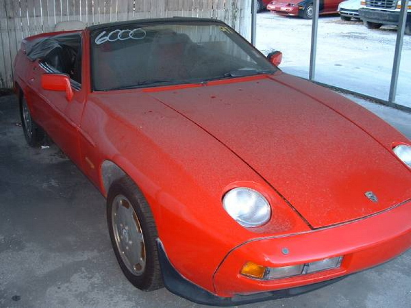 Illustration for article titled For $6,000, This 928 Is On The Ragtop